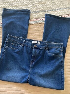 Serra Women's Dark Blue Flare Jeans Size XL Comfortable Fit